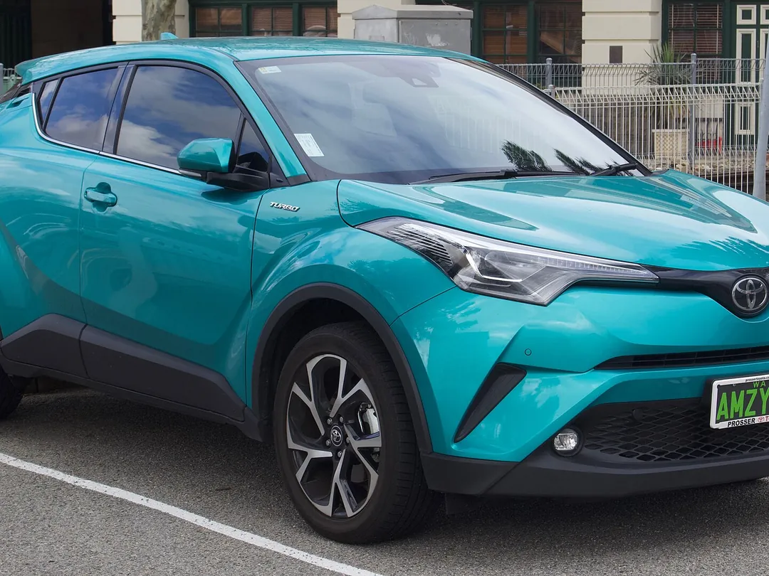 Toyota C-HR 2018 — foto 2