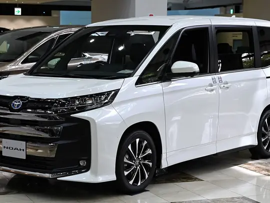 Toyota Noah 2022