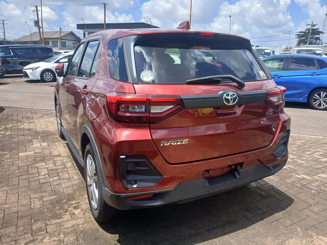 Toyota Raize 2022 — foto 2
