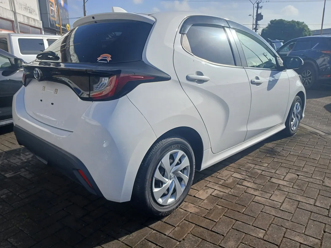 Toyota Yaris 2020 — foto 3