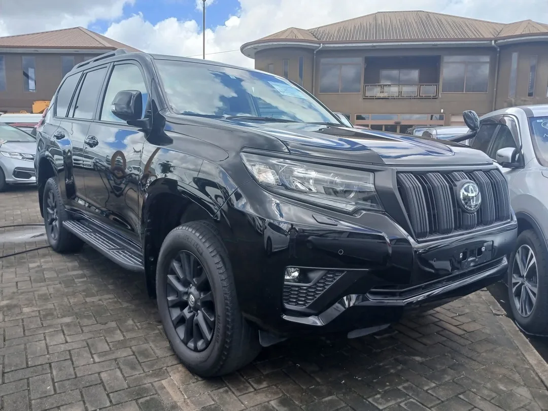Toyota Land Cruiser Prado 2023