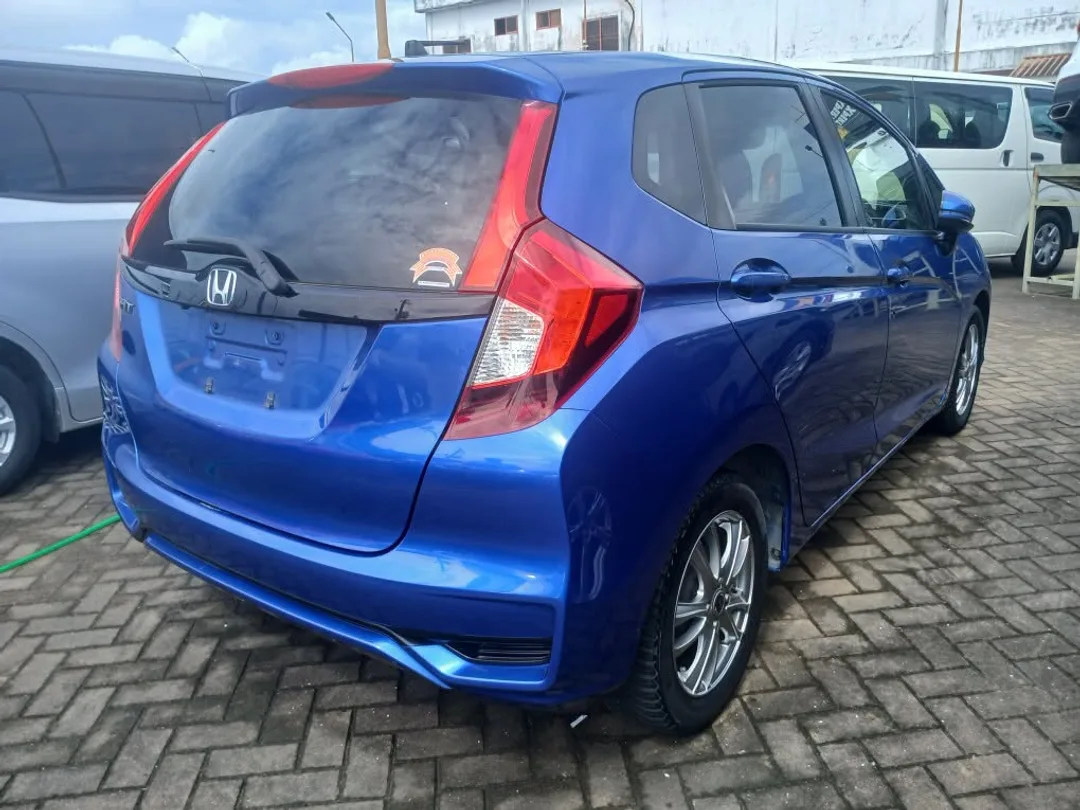 Honda Fit 2018 — foto 3
